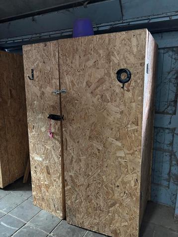 XL zadelkast beschikbaar voor biedingen