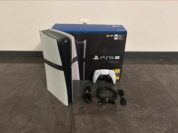 Playstation 5 pro + controller beschikbaar voor biedingen