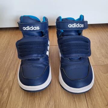 Adidas gympen maat 24 - Zo goed als nieuw! beschikbaar voor biedingen