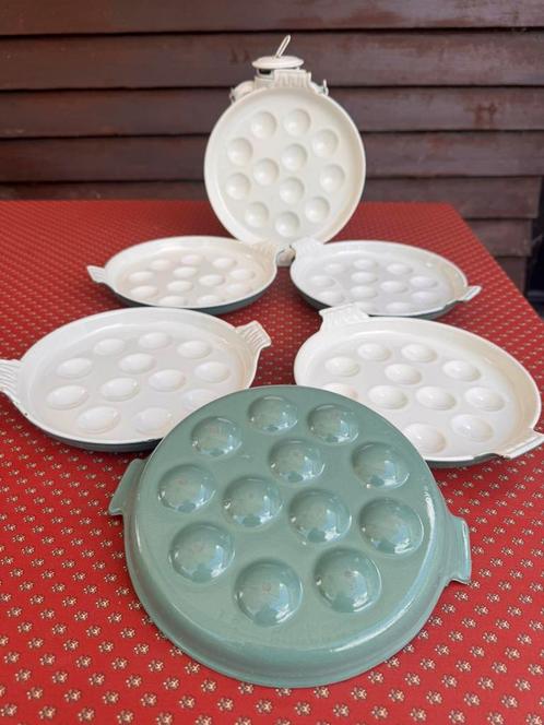 Vintage Le Creuset gietijzeren escargot schaaltjes /borden, Antiek en Kunst, Curiosa en Brocante, Ophalen of Verzenden