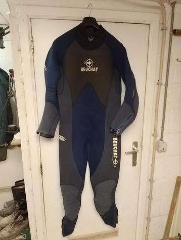 Duikpak Beuchat Focea 7mm, maat 5/XL beschikbaar voor biedingen