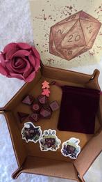Luxe Hexagon Set met Diepe Rode Accenten Dungeons & Dragons, Ophalen of Verzenden, Nieuw