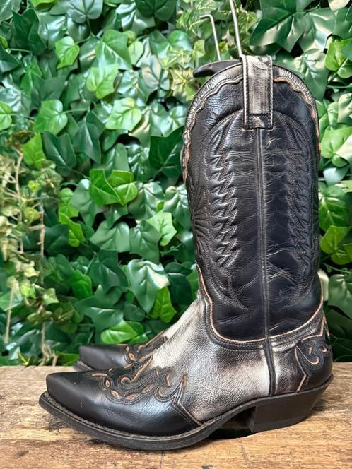 gewoon Nieuwe prachtige laars van Sendra maat 37, Kleding | Dames, Schoenen, Nieuw, Hoge laarzen, Zwart, Ophalen of Verzenden