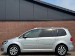Volkswagen Touran Highline | 1E EIG! | NL-AUTO! | DEALER OH!, Euro 5, 15 km/l, Zwart, 4 cilinders