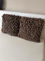 2 Mooie Kussens 40x40 - Bank/Bed - Sinterklaas Tip!, Ophalen of Verzenden, Zo goed als nieuw, Bruin, Vierkant