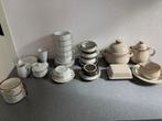 div. VINTAGE SERVIES,soepkommen, Theeset, koffiepot, bekers, Overige typen, Ophalen of Verzenden, Zo goed als nieuw, Overige stijlen