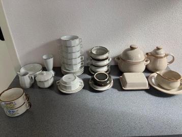 div. VINTAGE SERVIES,soepkommen, Theeset, koffiepot, bekers beschikbaar voor biedingen