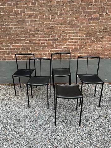 Jaren ‘80 set Zeus Noto Milano stoelen + kruk beschikbaar voor biedingen