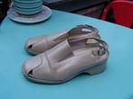 Helioform, ecru kleurige schoenen, maat 37,5, Wit, Zo goed als nieuw, Helioform, Sandalen of Muiltjes