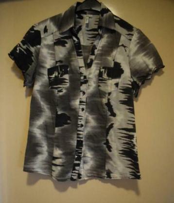 mooie 3 kleuren blouse beschikbaar voor biedingen