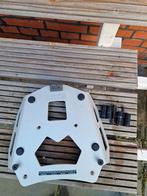 Givi Topkofferhouder / Adapterplaat triumph tiger 800, 2011, Motoren, Ophalen of Verzenden