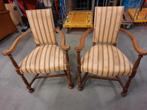 2 vintage stoelen in nette staat, Ophalen