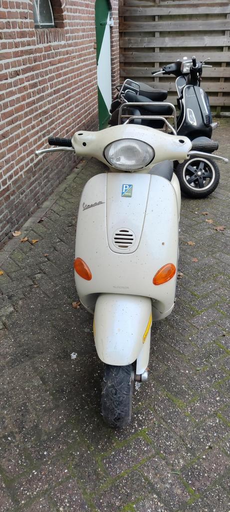 Vespa ET4 Opknapper - Geel Kenteken, Fietsen en Brommers, Scooters | Vespa, Gebruikt, Overige modellen, Maximaal 45 km/u, Benzine