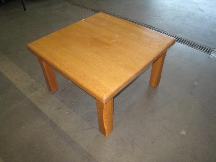 Eiken salontafeltje, 74x74, hoog 45, Huis en Inrichting, Tafels | Salontafels, Gebruikt