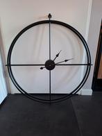 Moderne Klok, Huis en Inrichting, Woonaccessoires | Klokken, Ophalen, Zo goed als nieuw, Wandklok