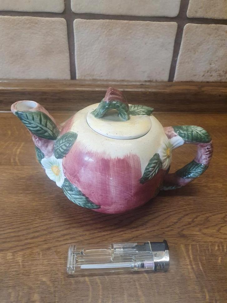 Klein Theepotje met Decoratie, Huis en Inrichting, Keuken | Servies, Gebruikt, Overige typen, Overige stijlen, Aardewerk, Ophalen