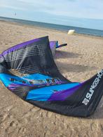 Hele nette RPM kites 7 en 10 meter met bar en pomp, Watersport en Boten, Kitesurfen, Geen board, Ophalen, Zo goed als nieuw, Kite