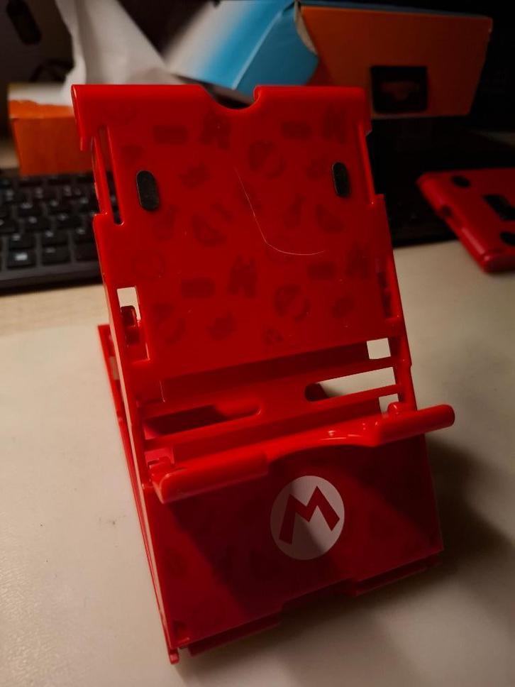 HORI PlayStand Super Mario Edition voor Nintendo Switch 2x, Spelcomputers en Games, Spelcomputers | Nintendo Consoles | Accessoires