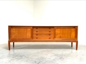 Vintage dressoirs jaren 60 deens design kast sideboard teak beschikbaar voor biedingen