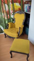 Oma stoel met voetenbankje, Ploeg stof, Huis en Inrichting, Fauteuils, Ophalen, Gebruikt, Klassiek, 75 tot 100 cm