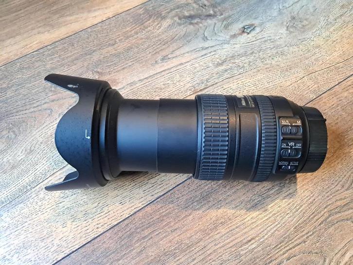 Nikon AF-S DX VR 18-200mm zoomlens, Audio, Tv en Foto, Fotografie | Lenzen en Objectieven, Zo goed als nieuw, Telelens, Zoom, Ophalen of Verzenden