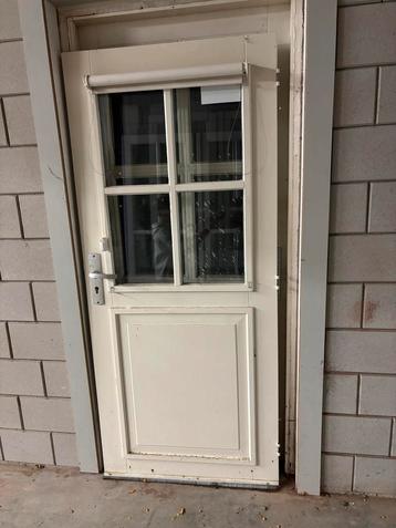 Houten voordeur met glas, 87x196 cm beschikbaar voor biedingen