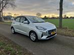 Hyundai i10 1.0i 67pk 2023 Grijs, Auto's, Voorwielaandrijving, Particulier, 20 km/l, 5 stoelen