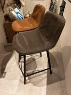 Gratis ophalen! Barstoeltjes licht- en donkerbruin, Huis en Inrichting, Barkrukken, 2 krukken, Ophalen, Zo goed als nieuw, 60 tot 90 cm