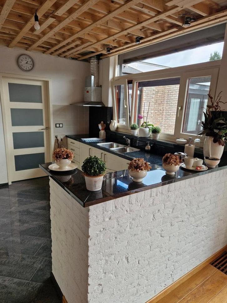 Keuken  met hardstenen blad en achterwanden, Doe-het-zelf en Verbouw, Overige Doe-het-zelf en Verbouw, Zo goed als nieuw, Ophalen