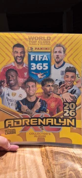 Panini fifa 365 adrenalyn 2026, Tickets en Kaartjes, Sport | Voetbal, Drie personen of meer, November