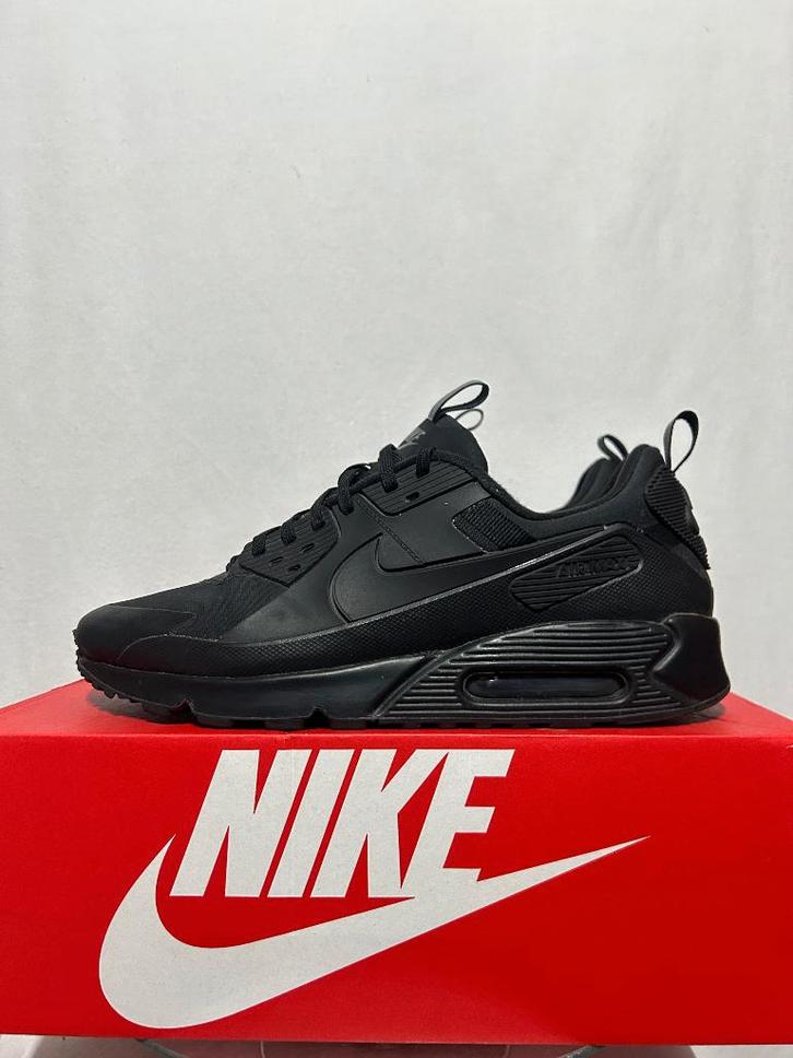 ALS NIEUW + DOOS! Maat 45 - Nike Air Max 90 Drift Black, Kleding | Heren, Schoenen, Zo goed als nieuw, Zwart, Verzenden