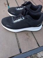 Zwarte Osaga Sneakers - Maat 36, Osaga, Zwart, Ophalen of Verzenden, Sneakers of Gympen