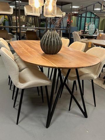 Robuuste eettafel hout - houten tafel deens ovaal 215cm   beschikbaar voor biedingen
