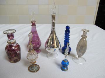 oosterse parfumflesjes beschikbaar voor biedingen