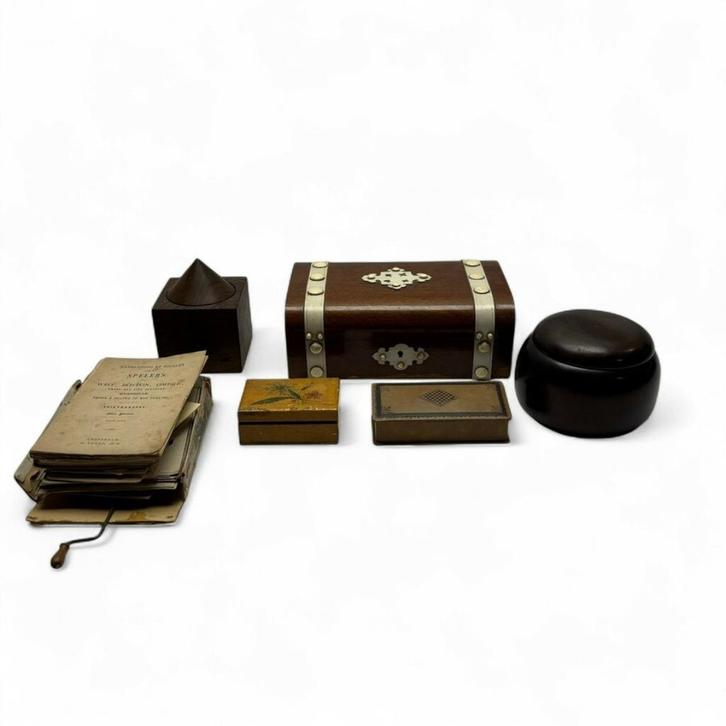 Lot divers kleingoed, waaronder houten kist, Antiek en Kunst, Curiosa en Brocante, Ophalen of Verzenden