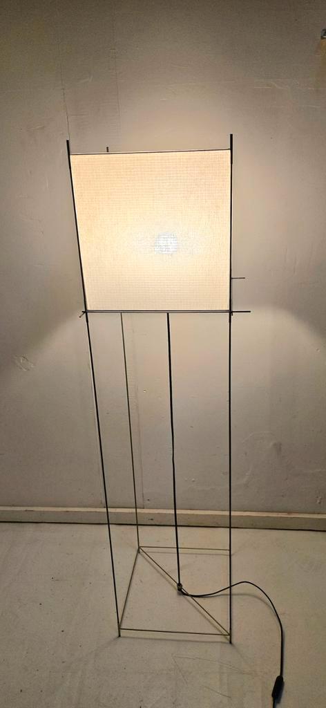 Lotek vloerlamp PREMSELA jaren 80 minimalistische vloerlamp, Huis en Inrichting, Lampen | Vloerlampen, Gebruikt, 100 tot 150 cm