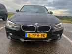 BMW 3-Serie 1.6 316I AUT 2014 Zwart, Auto's, BMW, Automaat, 74 €/maand, Zwart, Origineel Nederlands