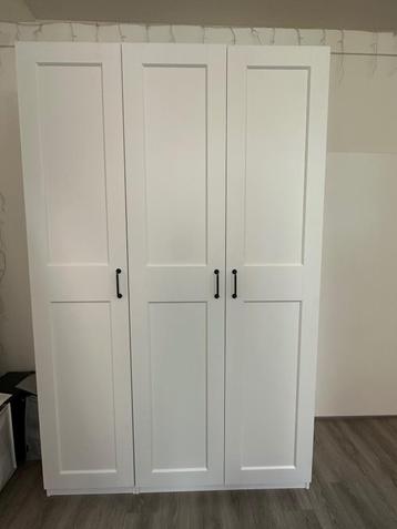 Witte Pax/ Grimo kast IKEA beschikbaar voor biedingen