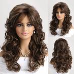 Leuke 80's pruik bruin met krullen in laagjes met highlights, Verzenden, Nieuw, Pruik of Haarverlenging