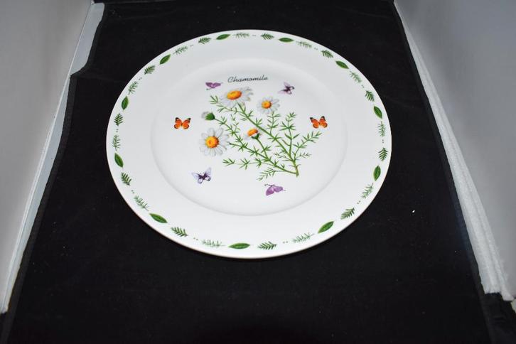 Dinerbord Chamomile Butterfly Meadow servies, Huis en Inrichting, Keuken | Servies, Nieuw, Bord(en), Overige stijlen, Overige materialen