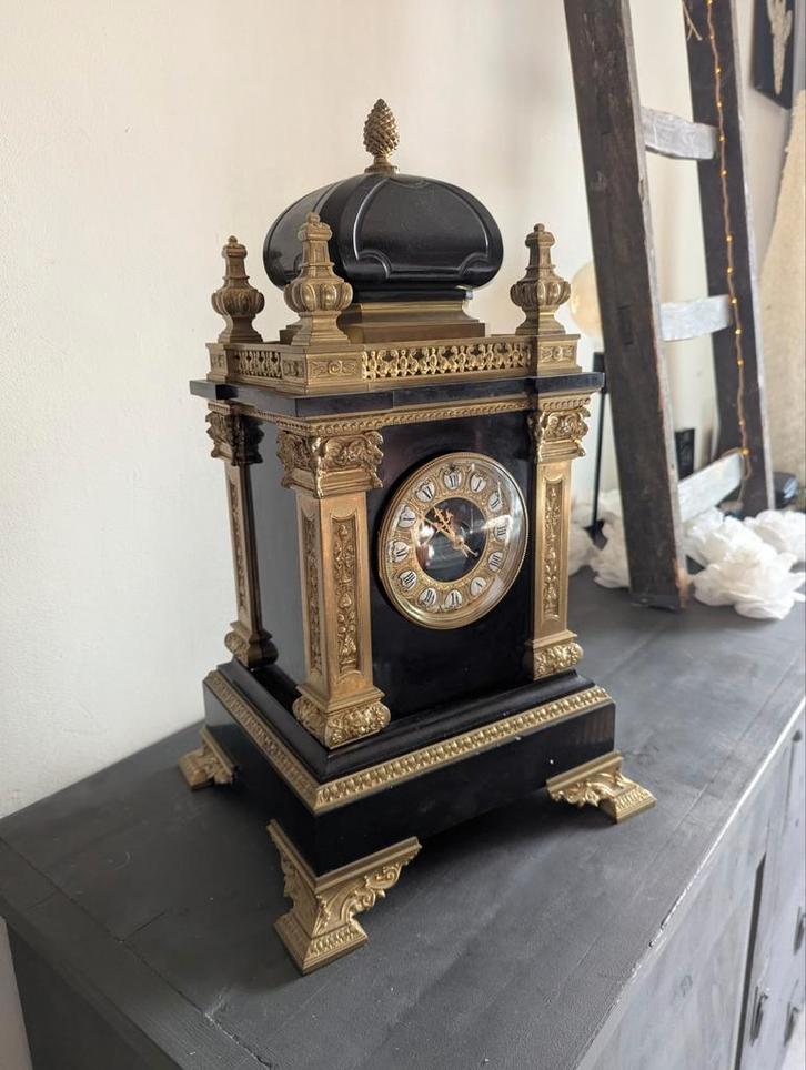 Unieke grote tafel klok brons / marmer 25 kilo, Antiek en Kunst, Antiek | Klokken, Ophalen