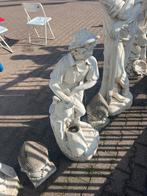 Man beeld met gieter - beton - 102 cm, Tuin en Terras, Tuinbeelden, Ophalen, Gebruikt, Beton, Mensenbeeld