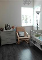 DOORGROEI BABYKAMER:MEEGROEIBED, COMMODE EN KAST, Ophalen, Zo goed als nieuw, Jongetje of Meisje