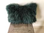 KUSSEN ; INITIALS: Fluffy: groen: 50 * 30 cm, Ophalen of Verzenden, Zo goed als nieuw, Overige kleuren, Rechthoekig
