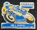 Yamaha 1989 C. Sarron motor pin, Verzamelen, Speldjes, Pins en Buttons, Verzenden, Nieuw, Transport, Speldje of Pin