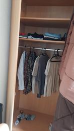 GRATIS - Grote kledingkast van 200x220, Huis en Inrichting, Ophalen, Gebruikt, 50 tot 75 cm, 200 cm of meer