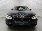 BMW 1-serie 118i Centennial High Executive AUTOMAAT DAK, Auto's, BMW, 65 €/maand, Gebruikt, Zwart, Bedrijf