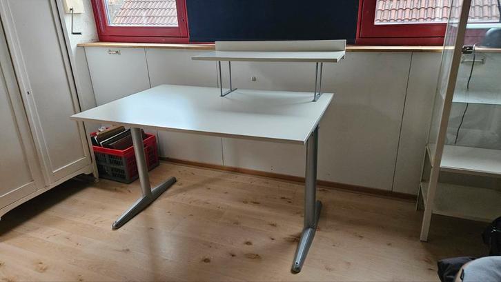 Prachtig, stabiel bureau, kantoor kwaliteit, met opzetstuk, Huis en Inrichting, Bureaus, Zo goed als nieuw, Bureau, In hoogte verstelbaar