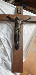 Houten kruis met corpus, Ophalen