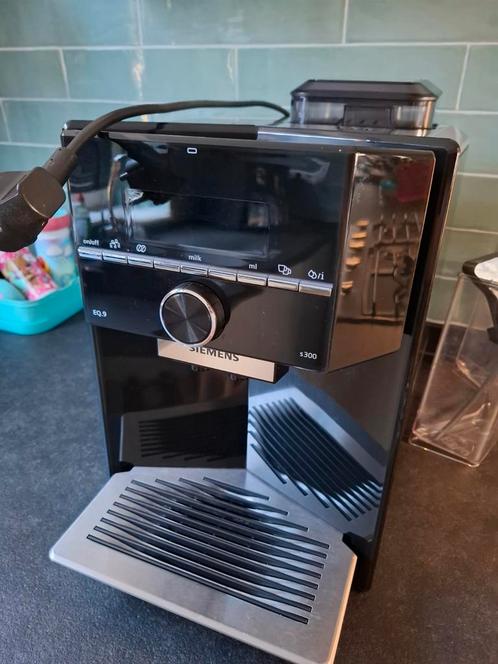 Siemens EQ.9, Witgoed en Apparatuur, Koffiezetapparaten, Zo goed als nieuw, Koffiemachine, Ophalen